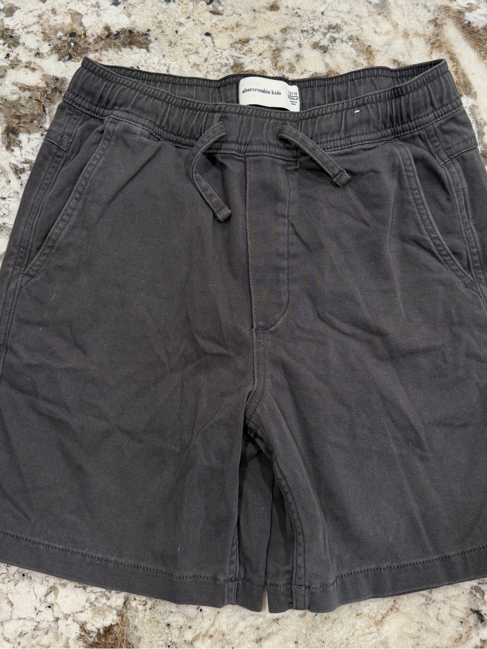 Boys abercrombie charcoal gray drawstring shorts